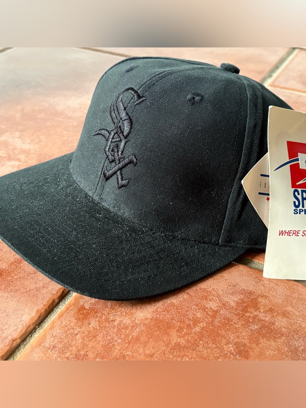 Vintage sample sports specialty mono chrome Chicago White Sox snap back